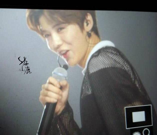 eternallydeer's tweet photo. #LuhanFirstMiniConcert #LuhanFootballGang #LUHAN 【鹿晗925首唱会】倾鹿preview4P I GOT THAT GOOD I GOT THAT GOOD GOOD http://t.co/uCrGdi3APi