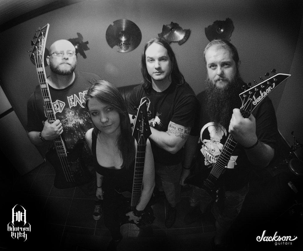 Robyn_AiA's tweet photo. @Adorned_in_Ash ready to hit Mozambique next week! @JacksonGuitars #metal #tour #ovnifest #sametal http://t.co/kQ7R5bFihW