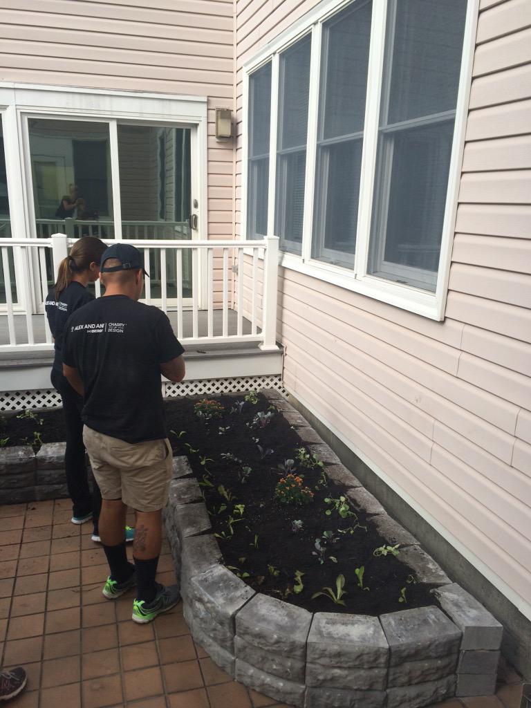 CHARITYBYDESIGN's tweet image. Team (+) Impact built a garden at a women's center in providence today