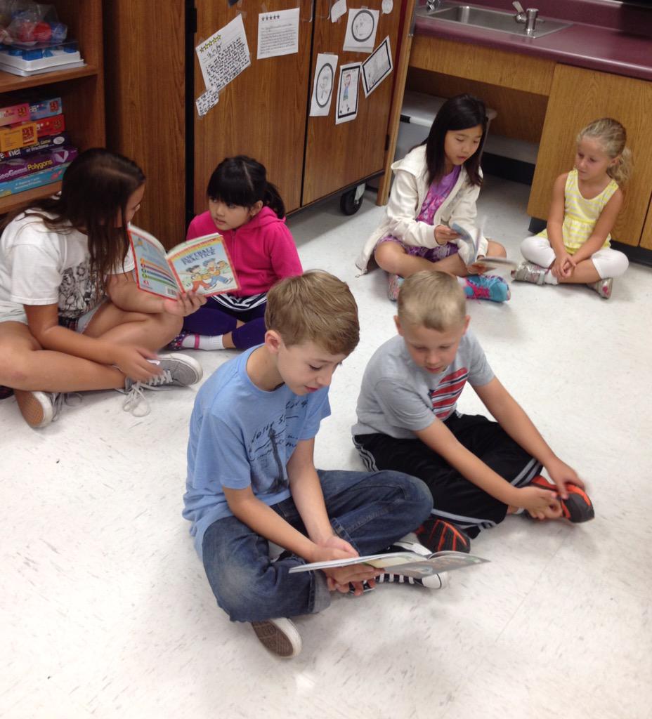 JenniferMitkows's tweet photo. We loved reading with our fifth grade Book Buddies today! http://t.co/gDz5EPWOmi