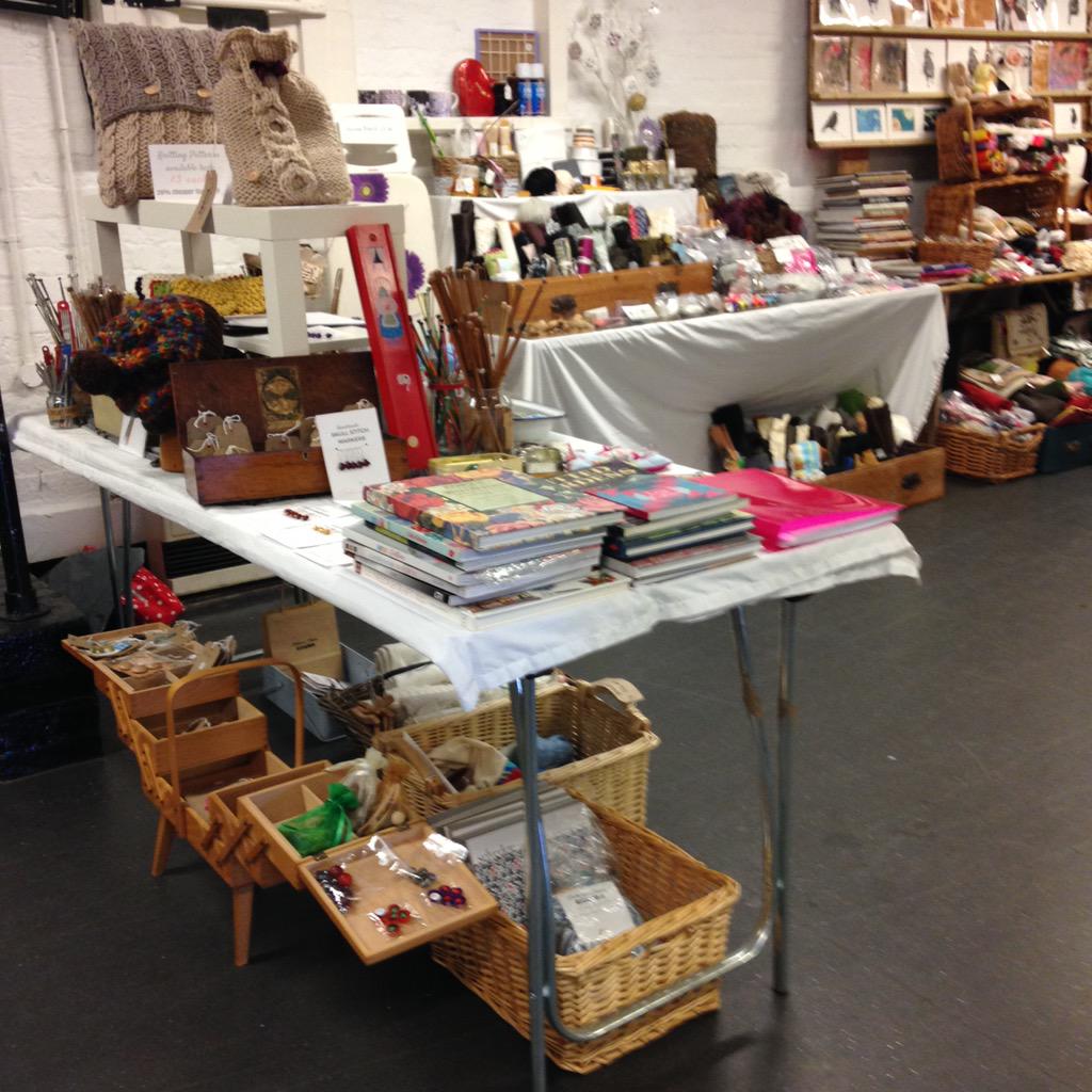 rebeccasroom's tweet photo. Losing my voice after chatting knitting all day at #thread2015 And there's another day to share tomorrow!! My stand. http://t.co/vS4KnCSQMG