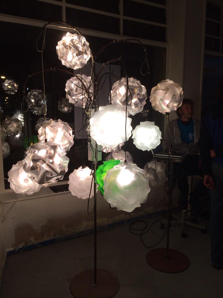 Super sfeer bij onze ontwerpers in de winkel! Naast Fablab! #GRNN #NLRN