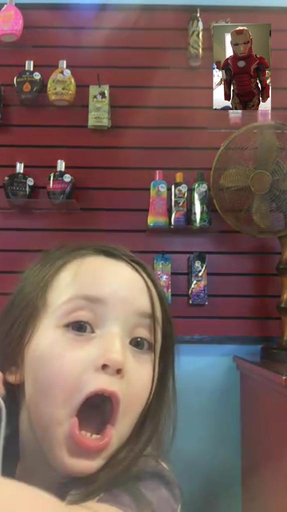 KnoxsMommy22's tweet photo. Iron man and Ainsley face timing ๐ #theircute #bff @brittkayammons http://t.co/EEY1UOOyW0