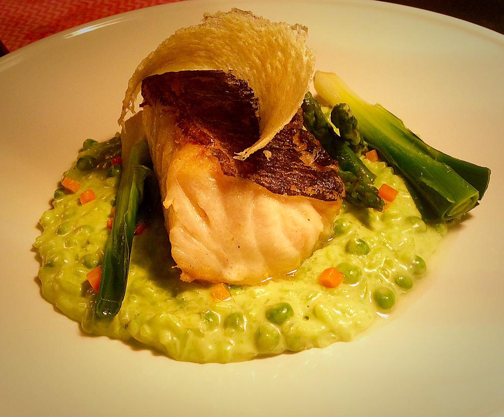 chefRuttledge's tweet image. New mains @TheBeach_Hotel .. Roast fillet of Ling and truffled King oyster mushroom and spinach tart. #finedining