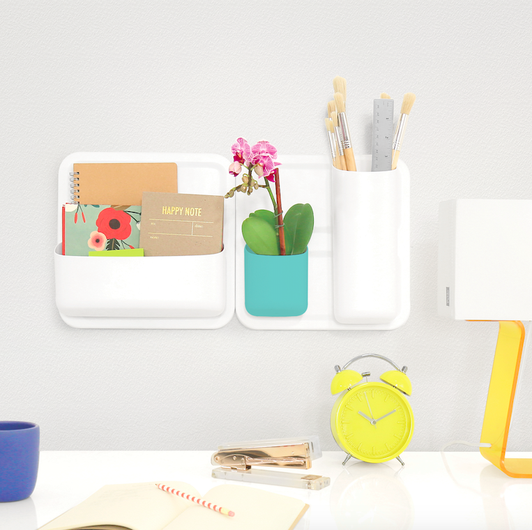 Create #neatspaces by organizing your desk &amp; bringing the outside in with a little bit of help from Perch by Urbio.