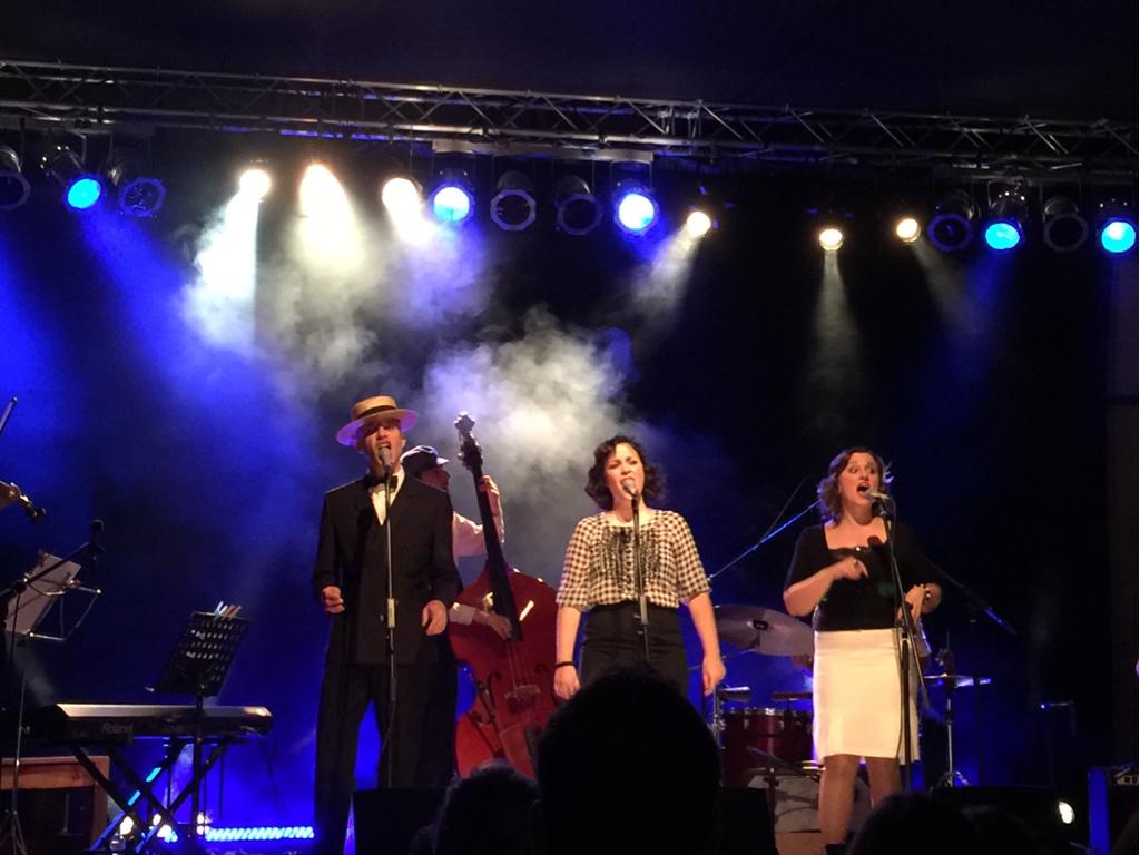 JASerranoJAS's tweet photo. @osisterjazz  Grandes!!! http://t.co/F0xyMmnb6f