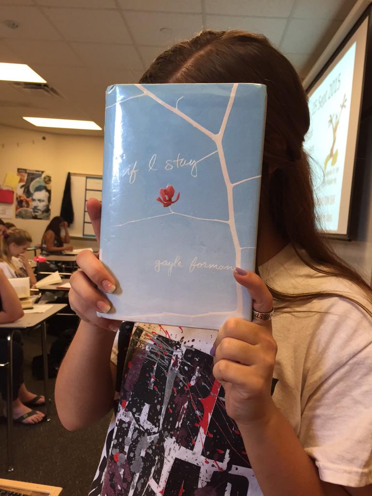 KZStantonEdu's tweet photo. #ClarkReads My favorite part is how the Mia is able to see herself and hear all the reasons she needs to stay alive. http://t.co/3Gf6F5cpwE