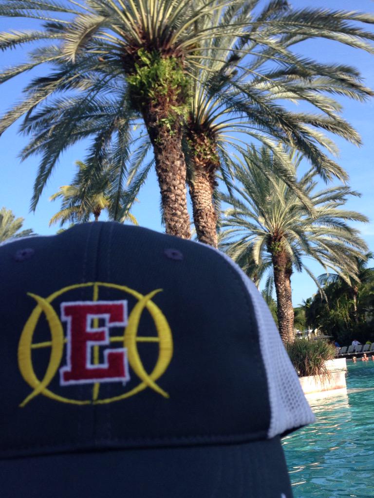 EHSHornetHoops's tweet photo. A little rest &amp; relaxation before the ramp up to the season... #StJohn #VirginIslands #HoopsIsComing http://t.co/LvV4isU3wq