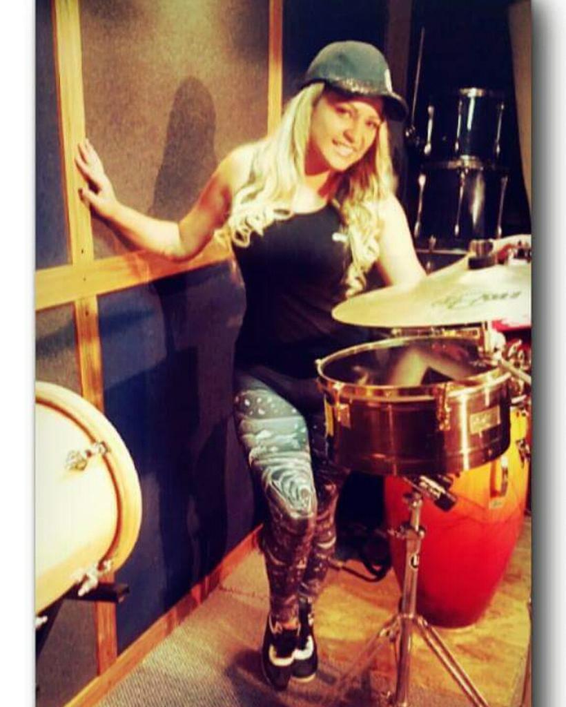 AguasdeOroPeru's tweet photo. Ensayando con toda la orquesta.
#SanMigueldeCajamarca, allá vamos.!! #AguasdeOro  #EvelynCampos y #LasAguasdeOroPerú. http://t.co/drKg6qwadr