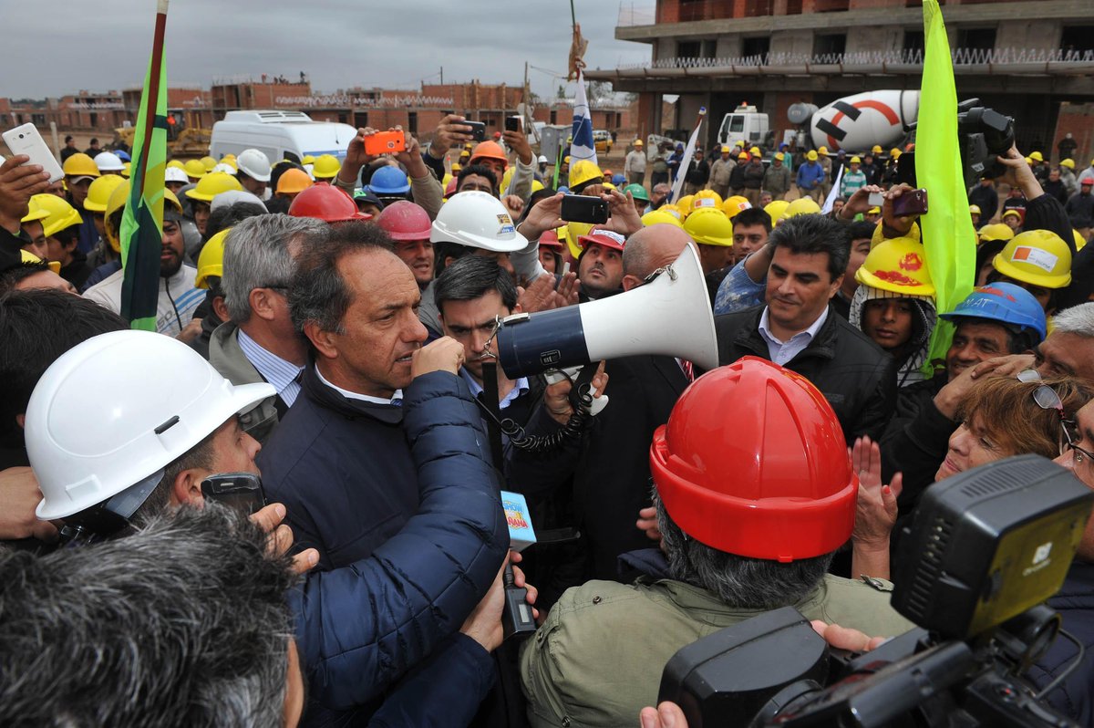 Me reuní con integrantes de la Cámara de la Construcción y visité un complejo de ProCreAr en #Córdoba