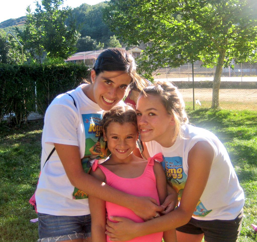 CRISMASTERCHEF's tweet photo. Hoy ha sido el cumpleaños de una persona súper especial para mi @vero_ritmo espero seguir muchos años más a tu lado 😘 http://t.co/b6thRob8F0