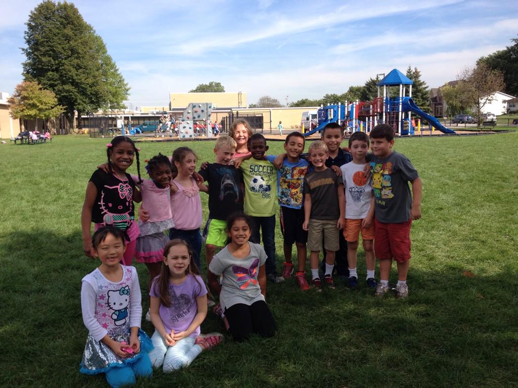 KimPicone2's tweet photo. Great behavior equals great times with Mrs. Krupp's class for our marble jar celebration #D60Learns http://t.co/UZgxIwYWJa