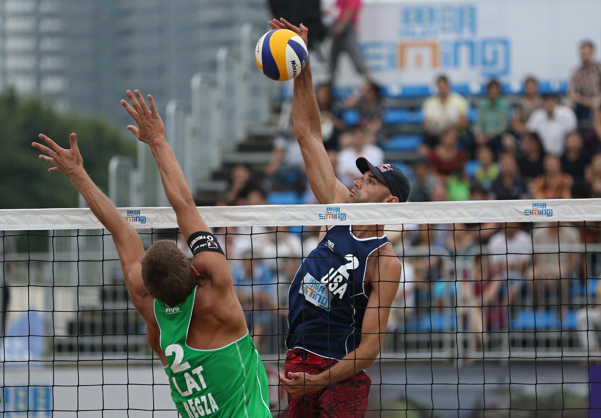 BFIEvents's tweet photo. #SwatchWTFinalsUSA Dalhausser/Lucena in Xiamen finals after a 2-1 (21-17, 19-21, 15-11) win over Plavins/Regza http://t.co/sPUsUfHA1p