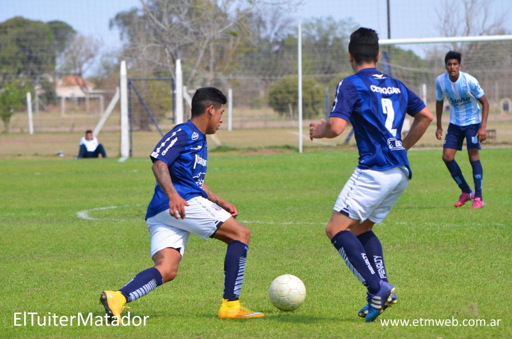 ElTuiterMaTador's tweet photo. #InferioresAFA 6ta división #TALLERES - #Racing por #LpdlF @DiezAnabel90 http://t.co/dlFYIaqM5k