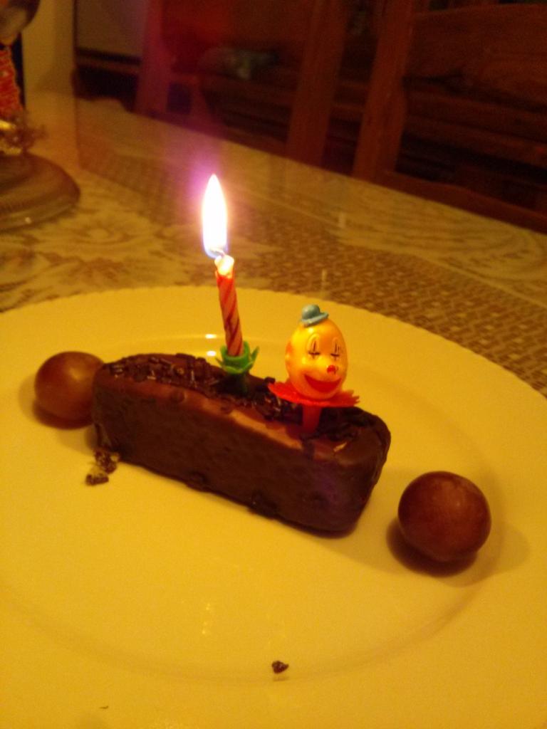 davi9898's tweet photo. Happy birthday to me http://t.co/aKAqXApsqx