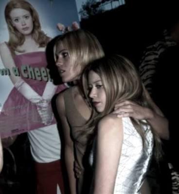 Happy birthday Clea DuVall from Natasha Lyonne Brasil team! 