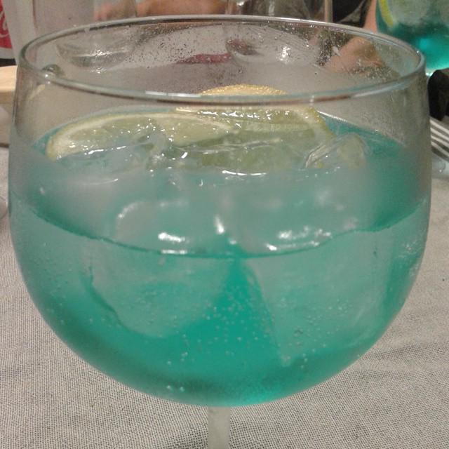 araeslhoracat's tweet photo. Oh, qué bo! #refrescant #gintonic #pertiraravall #tenimpressa #tenimsed #Unafeinadadepor #araeslhora #Catalonia #… http://t.co/hXiZsHiMJb