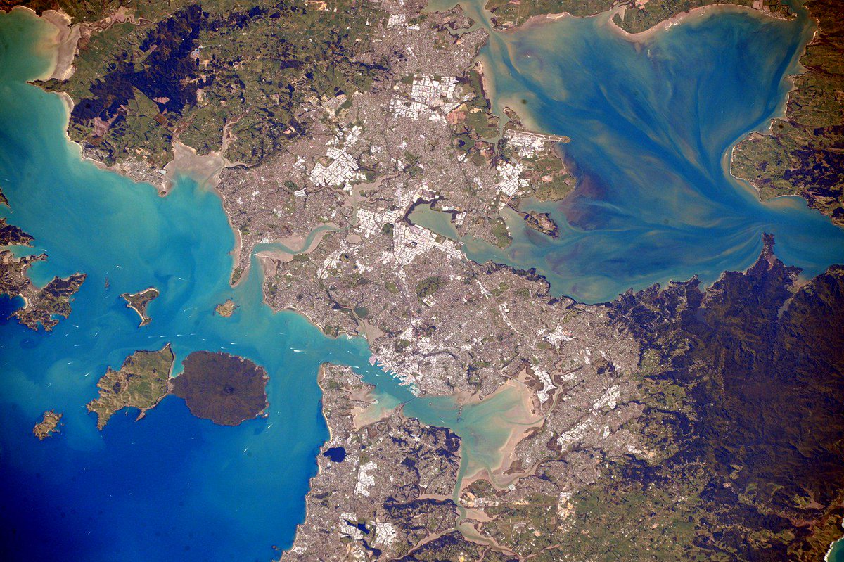 #Auckland #NewZealand, Sorry we don't see you much during your day but you look great down there. #YearInSpace