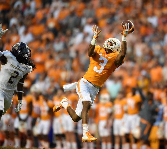 GoVolsXtra's tweet photo. Florida will try to make Vols trudge through Swamp http://t.co/0VFsP9WvyG http://t.co/vAU2skXQ26