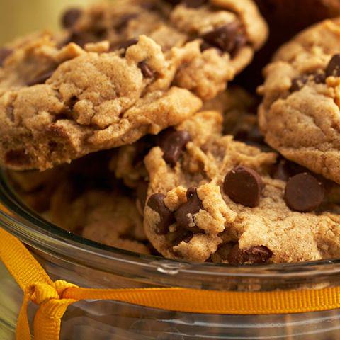 ChunkNChip's tweet photo. Our ooey gooey craft cookies are served fresh from the oven every time @4thStreetMarket #DTSA http://t.co/Gtr7PTojOv