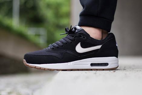 Nike Air Max 1 Essential Black Light Bone Gum
Size: 9 - 10 US
Rp 1.1.550.000
<a href="/varioussneakers/">Tukang Sepatu</a> <a href="/ORGNVANSHOES/">ORGNVANSHOES</a> <a href="/oscstore/">Harga Cek Fav !</a>