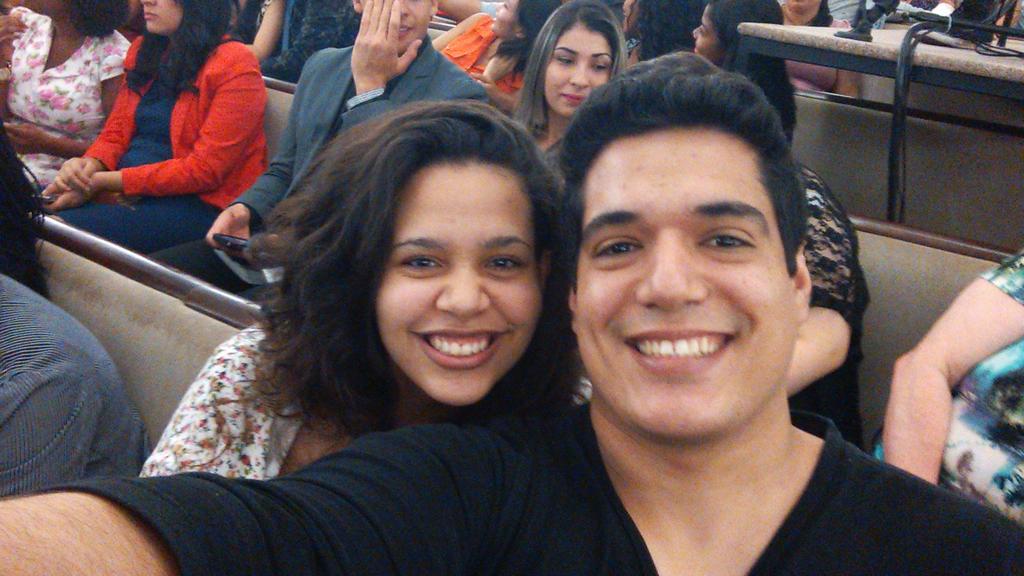 Max_OvC's tweet photo. O melhor lugar para se estar, com a mais linda que existe! #quemnuncaprasempre @odailson_ucb http://t.co/nDFKEXa0Jk