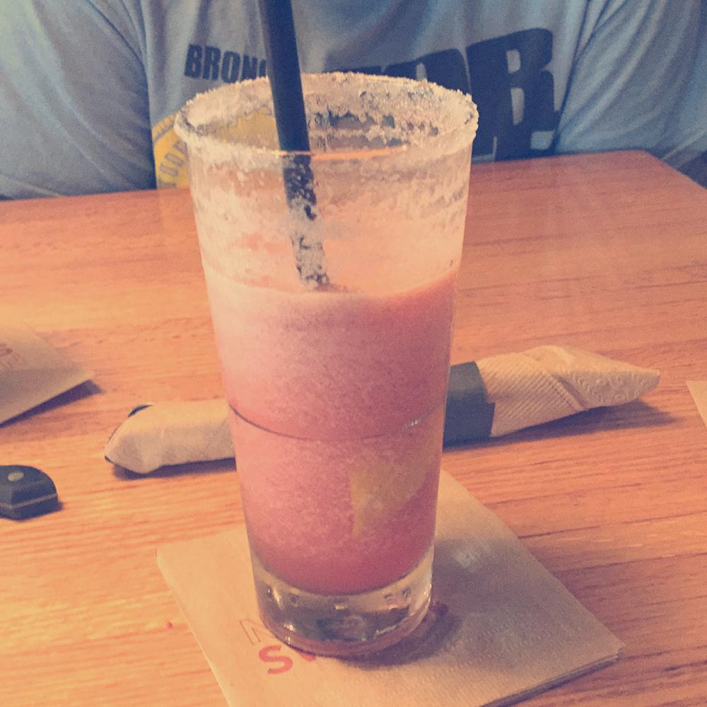 KyaBush's tweet photo. Just what I needed 😩👍🏽 @applebees @getstealz http://t.co/bTGafrzK4s