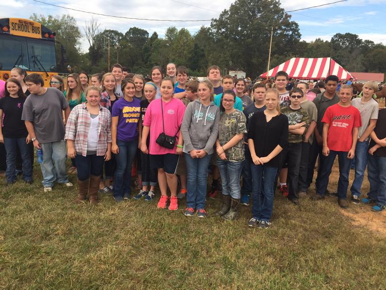 Leoma's awesome 8th graders helping others at today's Ride Day! Such a great opportunity