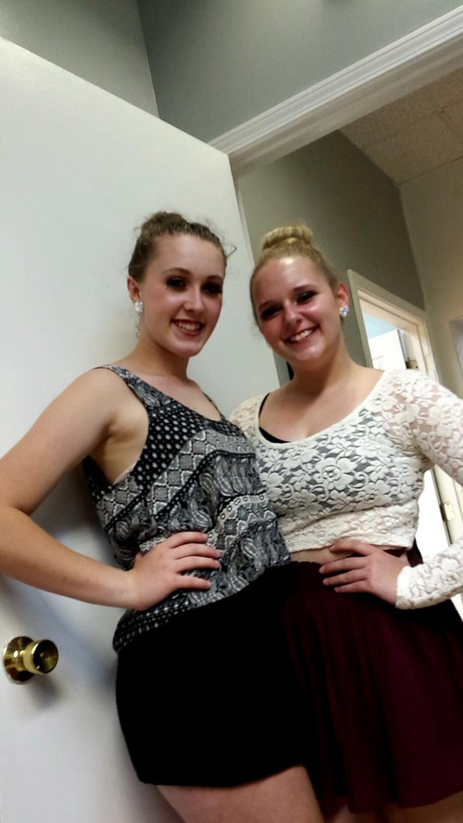 macemar98's tweet photo. HAPPY BIRTHDAY!!!!!! to my fellow Jared lover my twin, hoco twerk buddy, and best friend have a great day love you!!! http://t.co/lKE0C2fYhI
