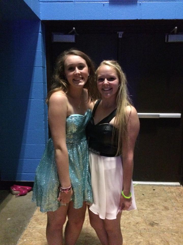 macemar98's tweet photo. HAPPY BIRTHDAY!!!!!! to my fellow Jared lover my twin, hoco twerk buddy, and best friend have a great day love you!!! http://t.co/lKE0C2fYhI