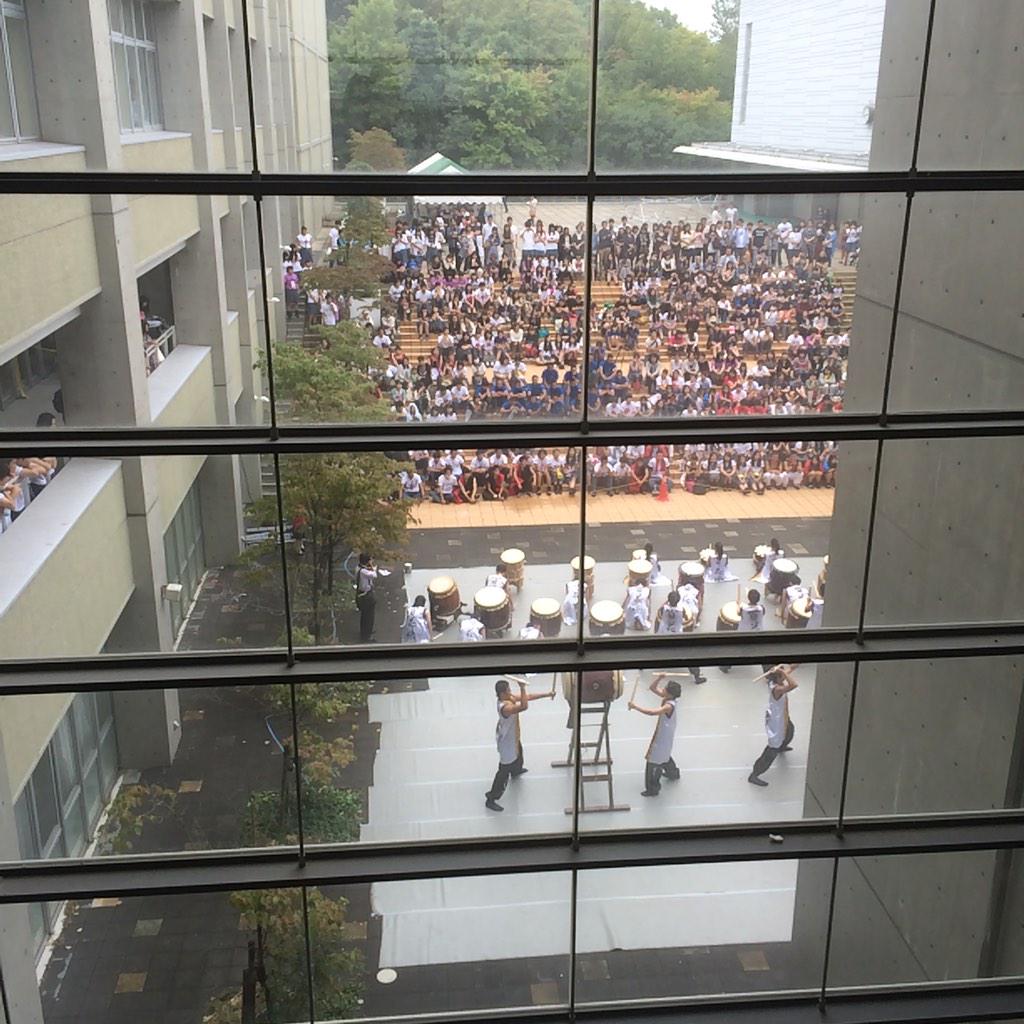 JapanTourSCR's tweet photo. Yesterday's 文化祭 - wow our kids were so lucky to experience this amazing, palpable school spirit #TohoisAmazing http://t.co/GqENA3O0Q7
