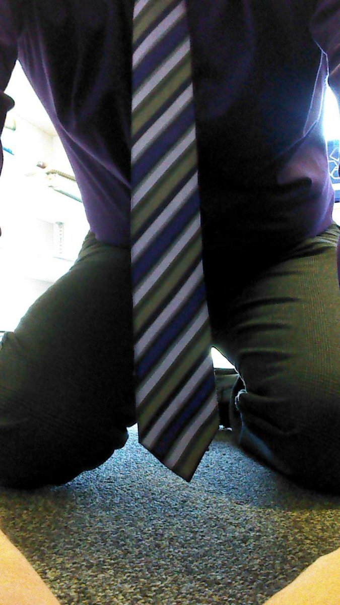 AshleighVII's tweet photo. @SimonPiggington ends up like the rest of them. On his knees begging for more
Fucking loser
@underdeskloser @RTpig http://t.co/OdFfJhMjYZ