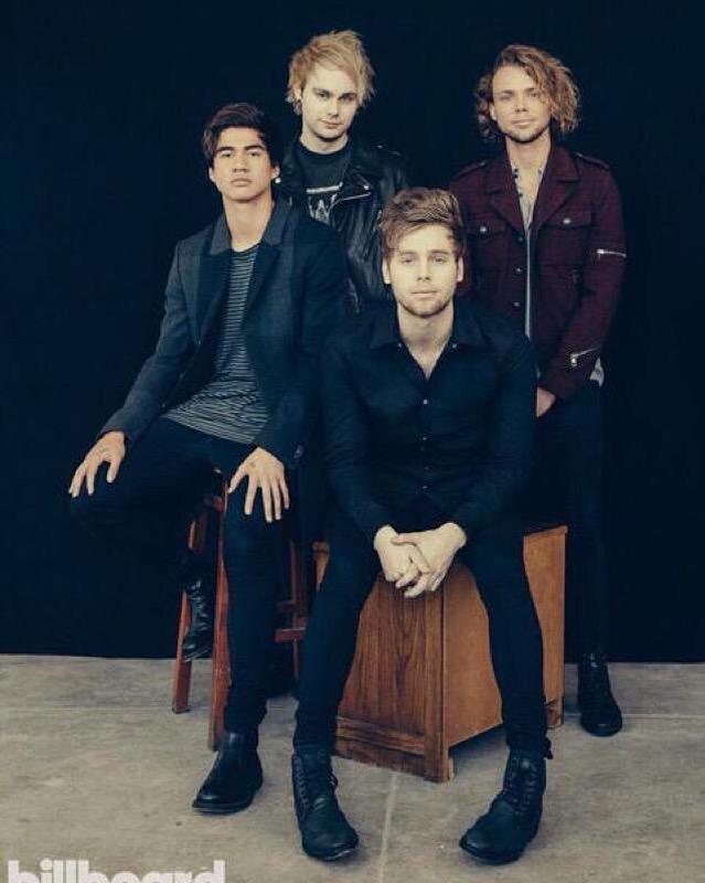 Taylah_larsen's tweet image. #loopoff5SOS