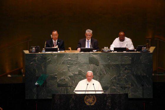 elespectador's tweet photo. El espaldarazo del papa al acuerdo nuclear con Irán. http://t.co/aG4jgyqRgc http://t.co/6B2UqLjMvS