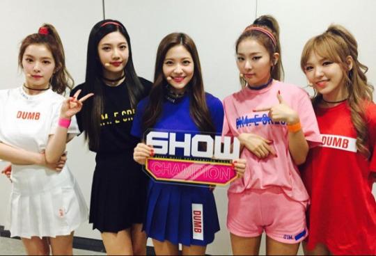 _Irene_bot's tweet photo. @RV_Joybot @seulgi_rvrp @Seungwanbot @_Yeribot http://t.co/eVcK4Hgxjy