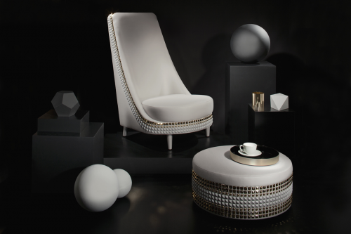 DesignApplause's tweet photo. #fbf salon @leebroom @L_D_F 2011 #ldf2011 http://t.co/qApFYP2Sgr http://t.co/bNUNvmSxDI
