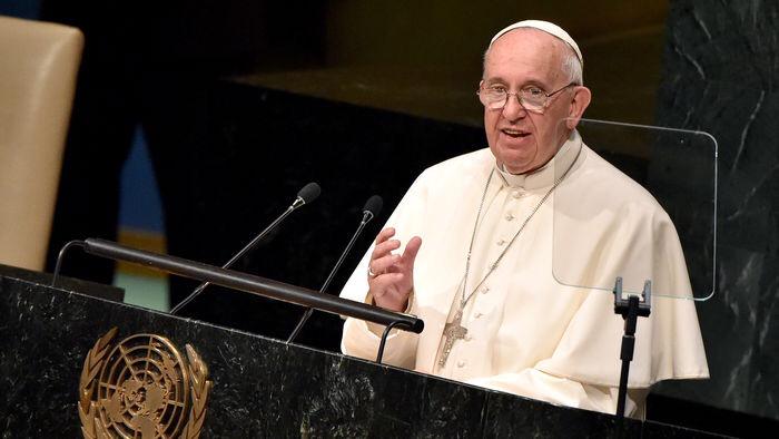ABCReligion's tweet photo. #Pope2UN and #PopeinNYC: bristling, moving reflections by @ddeanetheology and Celia Drummond http://t.co/3PzGU1vAeJ http://t.co/3M2dfyBk4g
