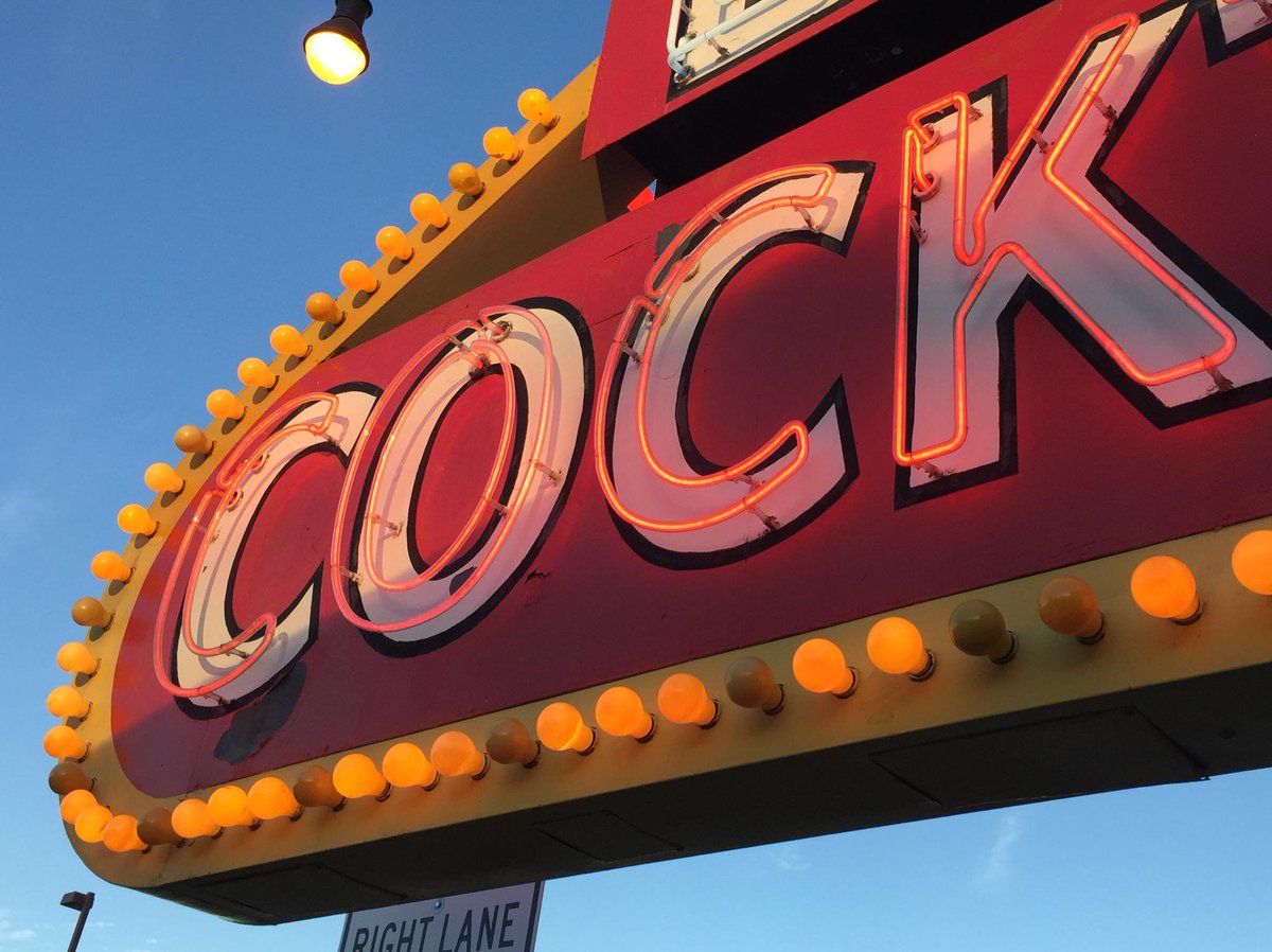 dbeltwrites's tweet image. Good to see you @1LoganHenderson #LifeIsBeautiful