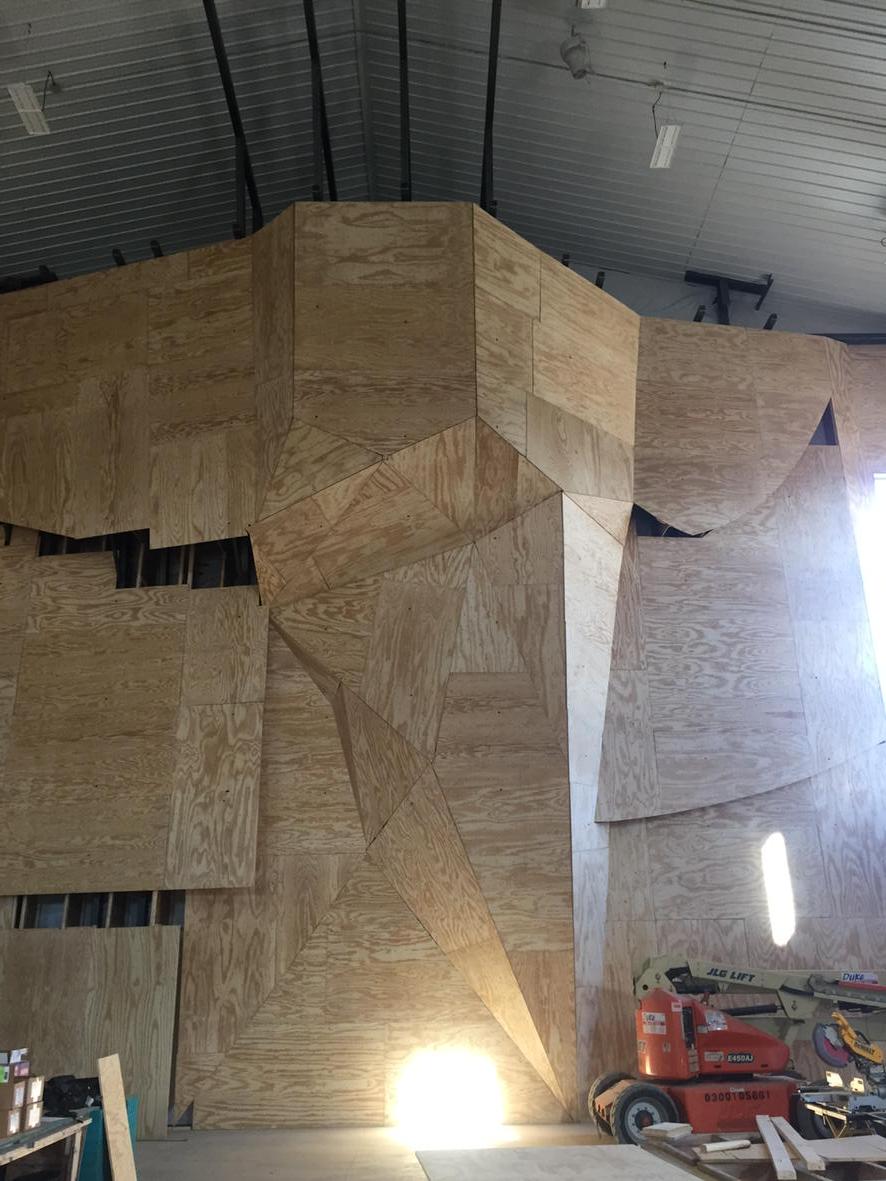 climbroca's tweet photo. East wall is looking great! #climbroca #indoor climbing #rockwalls http://t.co/LgKjnw3aZ0