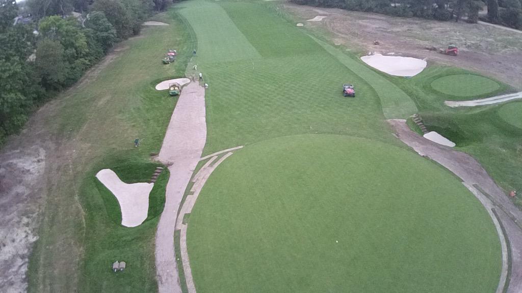 minko_golf's tweet photo. #GardenCity #MiddletownSprinkler @MikeTilleli #13 fwy expansion and green http://t.co/76e8AScahf
