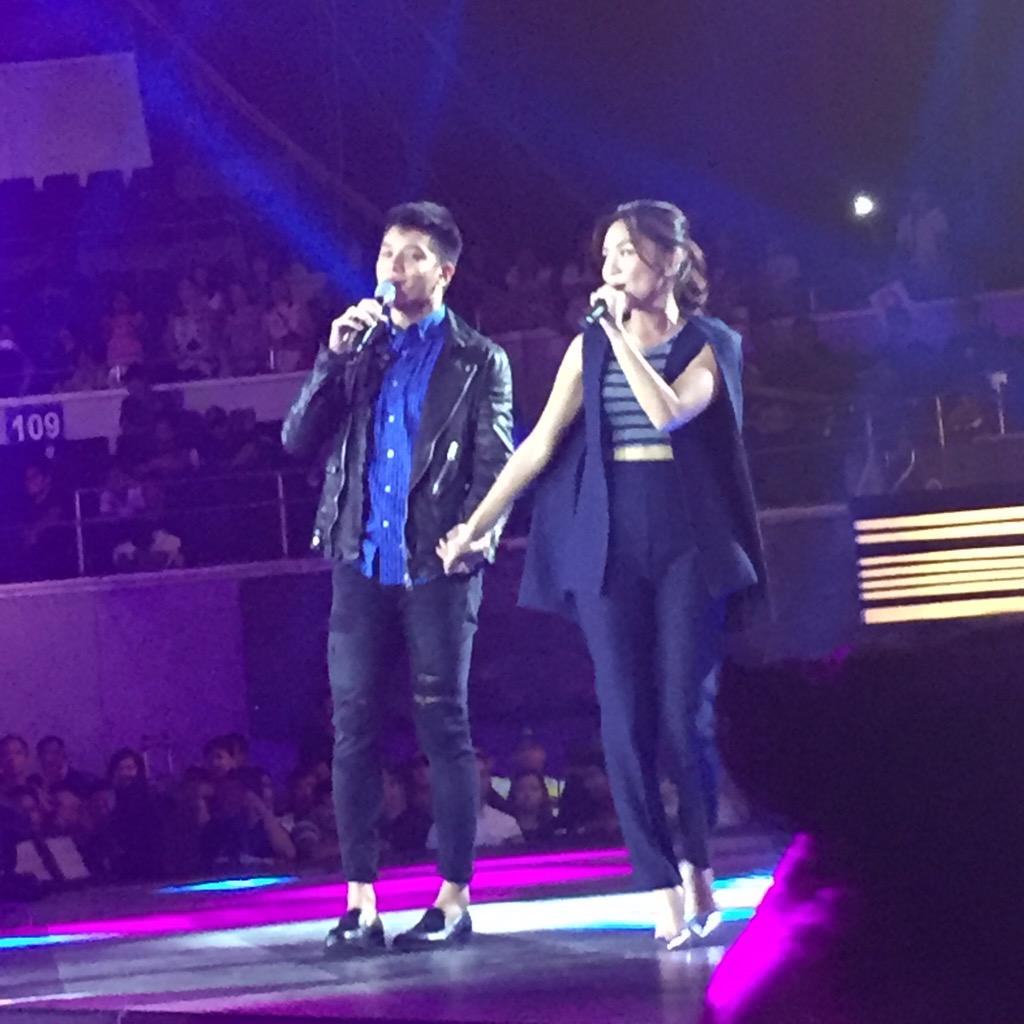 #KathNiel singing 'Pangako Sa'Yo' #ShowtimeKapamilyaDay