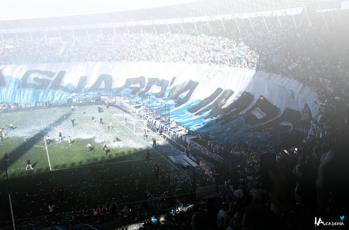 LaAcade's tweet photo. ¡Hoy juega el campeón! ¡HOY JUEGA RACING! http://t.co/LeAEpUGnku