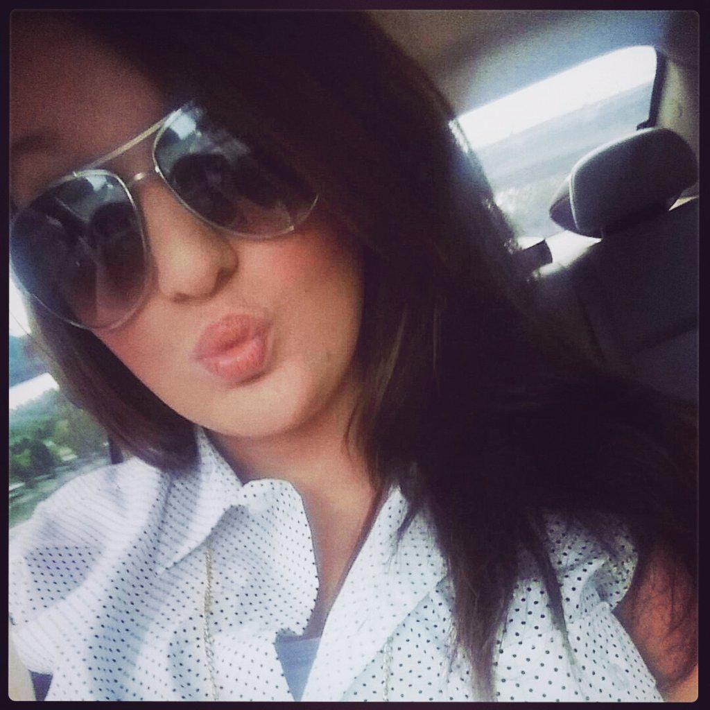 KelsieCornwell's tweet photo. 'cause you need a duck face selfie every now and then.😘😎💋 http://t.co/1Kt9P8y3py