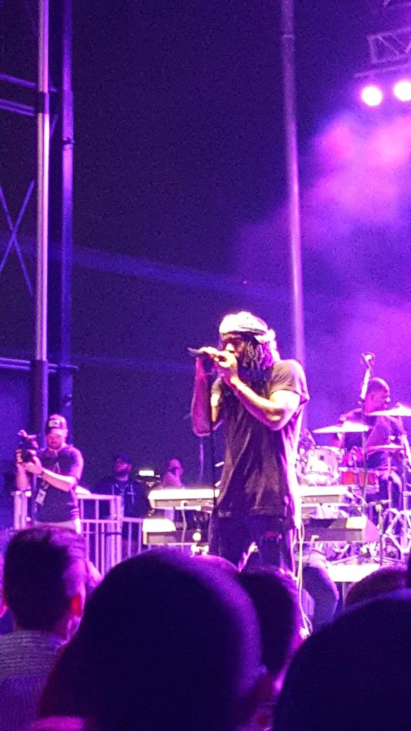 Kayla2901's tweet photo. 😍😍  @Wale http://t.co/M1MbFqrP7I