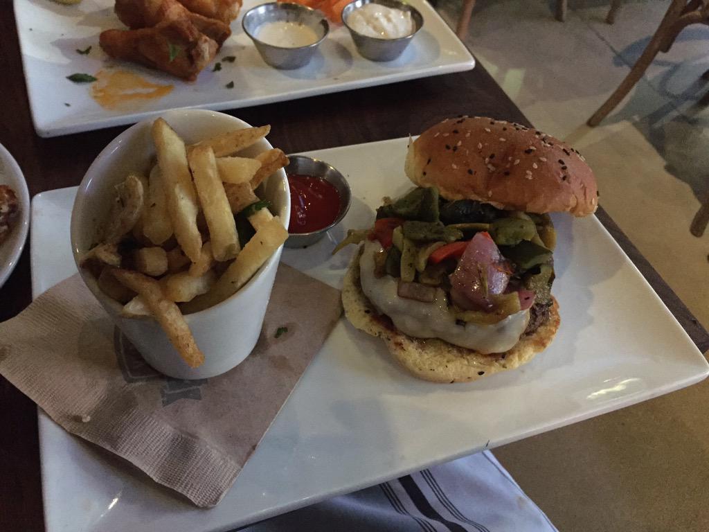 Everything L.A. tweet media