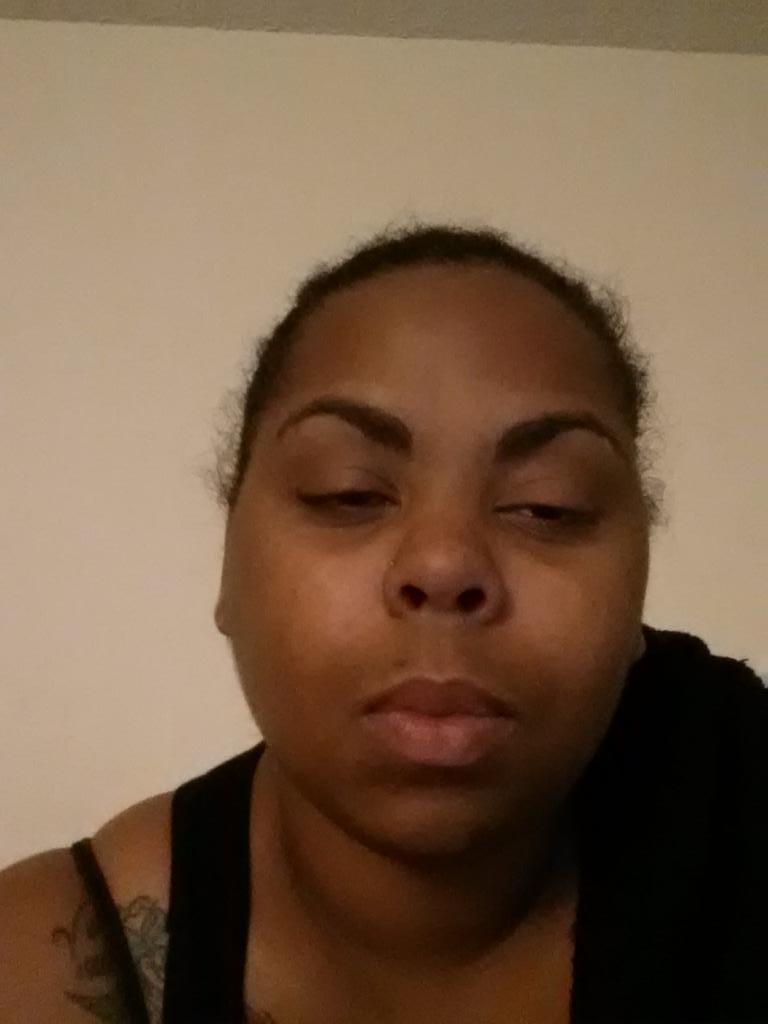 MsBlackIsBack's tweet image. Pain meds kicking in. Time to clean. Lol