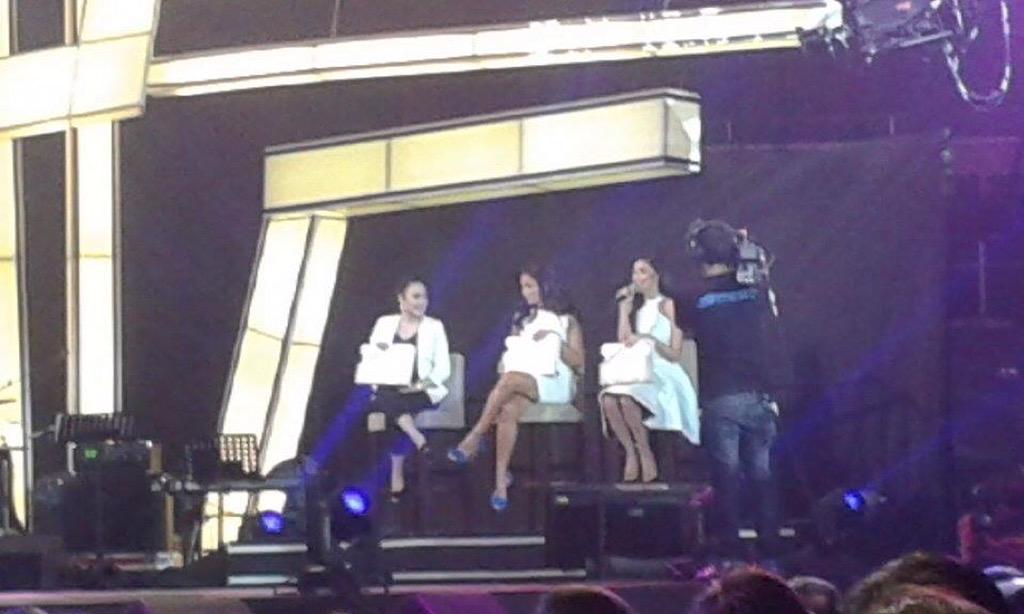 StarStudioPH's tweet photo. #WhereIsStarStudio Clash of Celebrities's judges Claudine Barretto, Iza Calzado &amp; Kim Chiu at #ShowtimeKapamiIyaDay http://t.co/RAaeU1uUrl