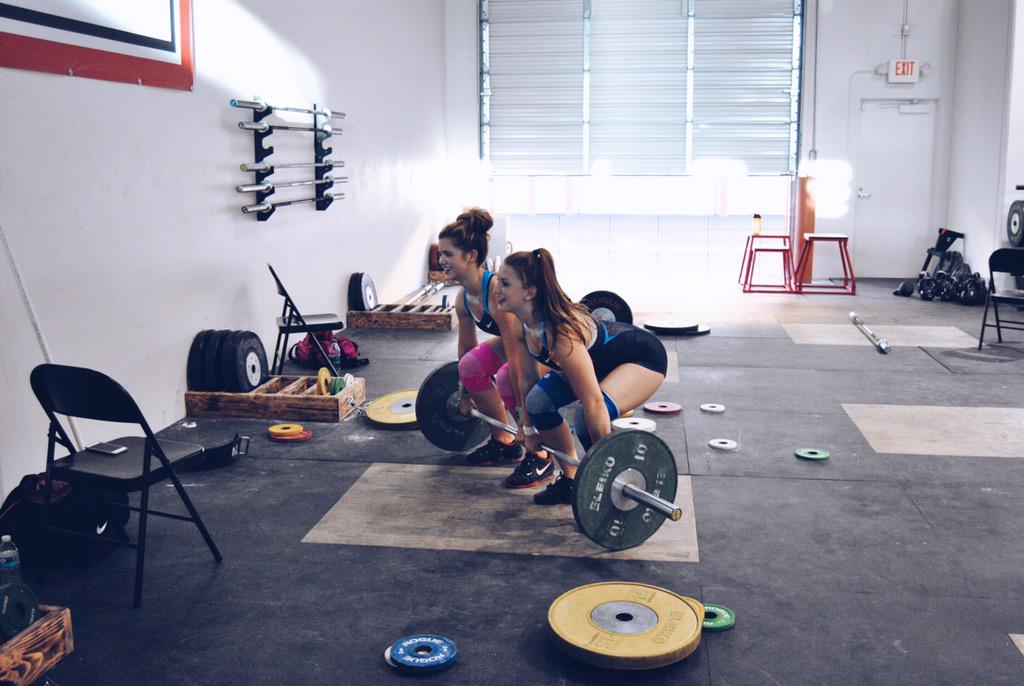 emilyloewen_'s tweet photo. for some reason this was harder than it looks 🇺🇸❤️ #youcantliftwithus http://t.co/Vl0tdfmxIX