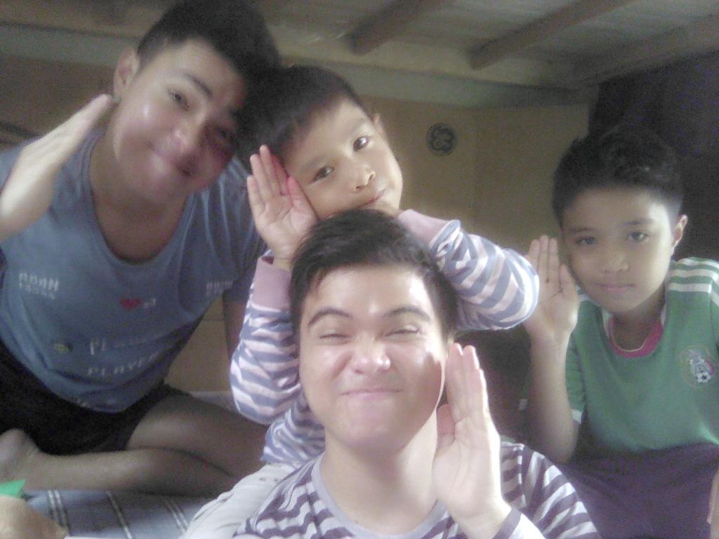 JAltarejos's tweet photo. #ALDubEBforLOVE Hiiii From Dumaguete City. Loveeeeeee u National Pabebe Day http://t.co/rew5g4imQh