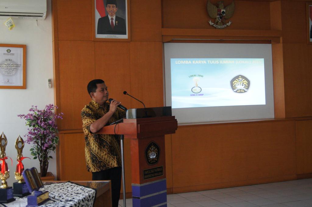 Pemberian kata sambutan oleh Bapak Suratman, S.E selaku Perwakilan Kemahasiswaan FFUP